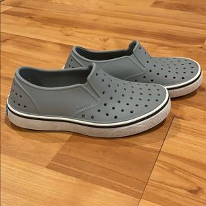 Native shoes size 11
